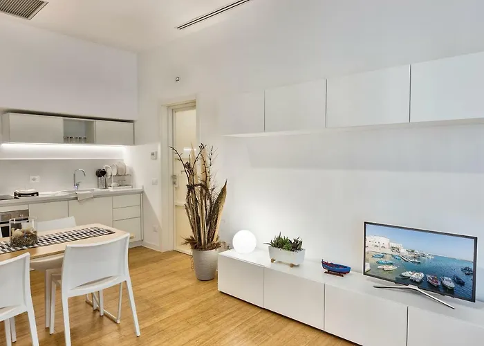 Vecchia Porta 14 מונופולי